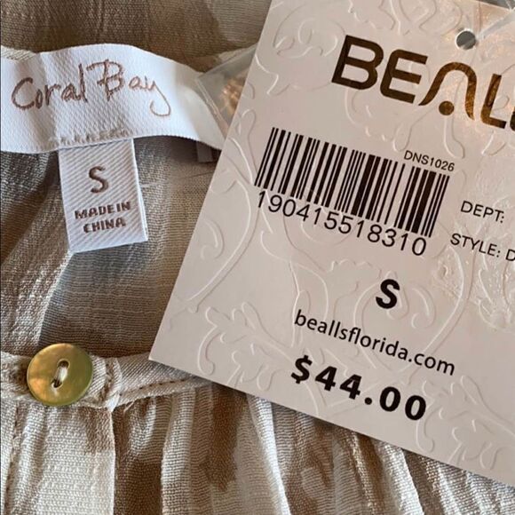 CORAL BAY SMALL Women’s Floral Print Button Down Top with Tie Front - Picture 9 of 9